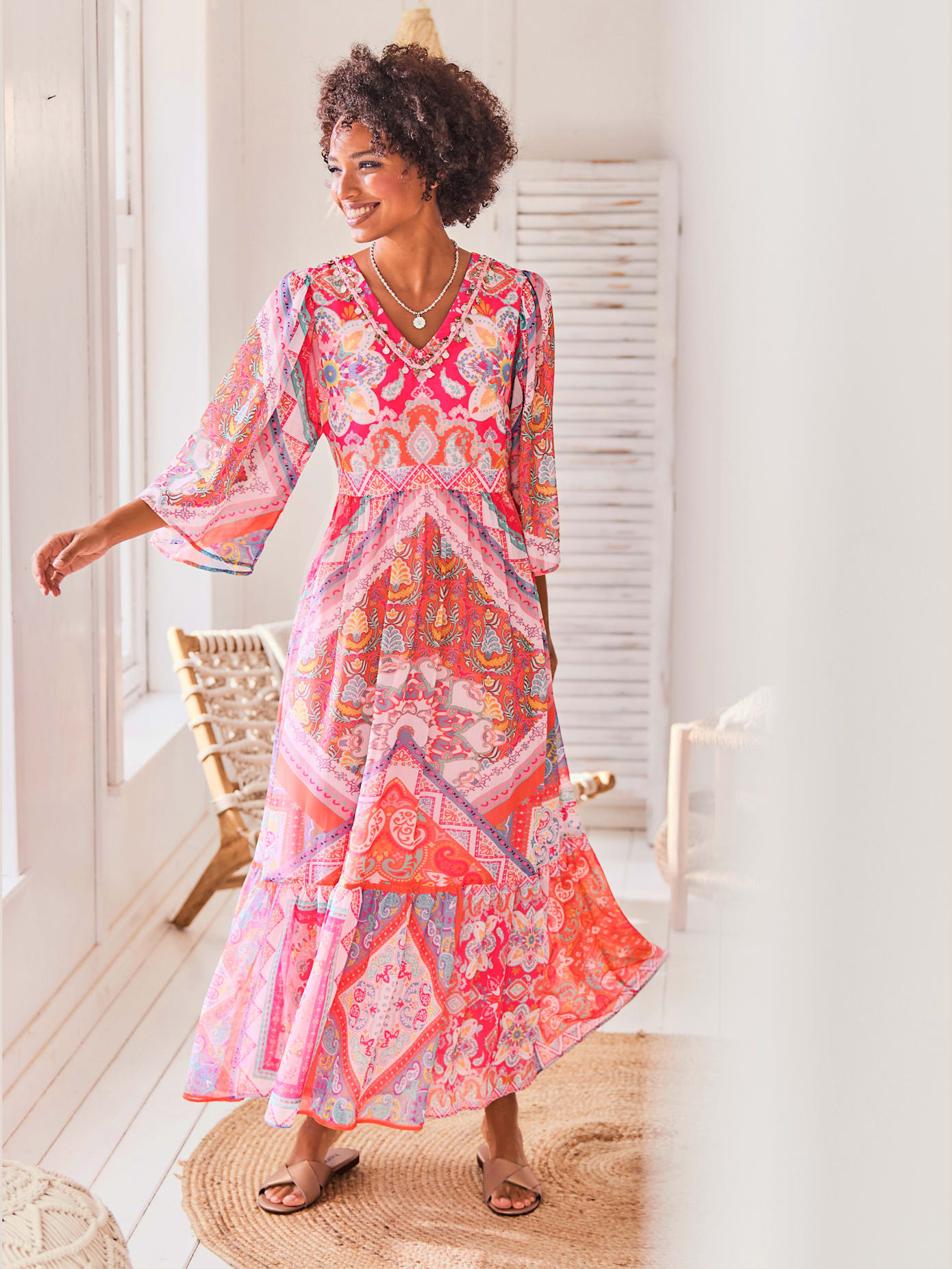 Robe imprimée superbes éléments décoratifs