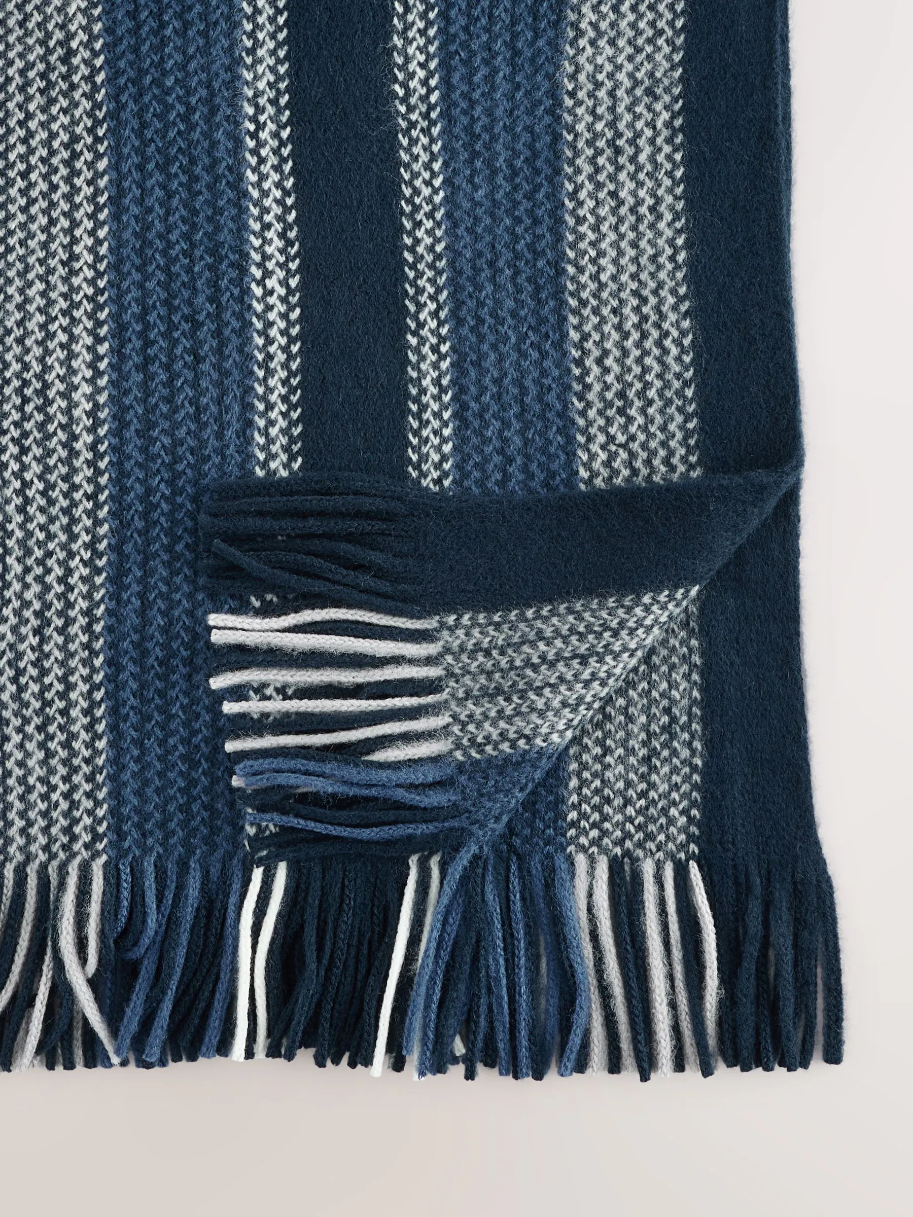 Blauw - Gestreepte gebreide sjaal