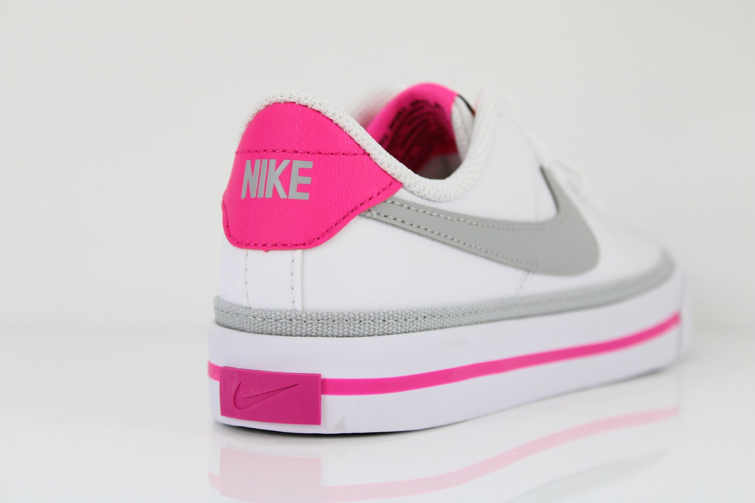 Nike Sneaker