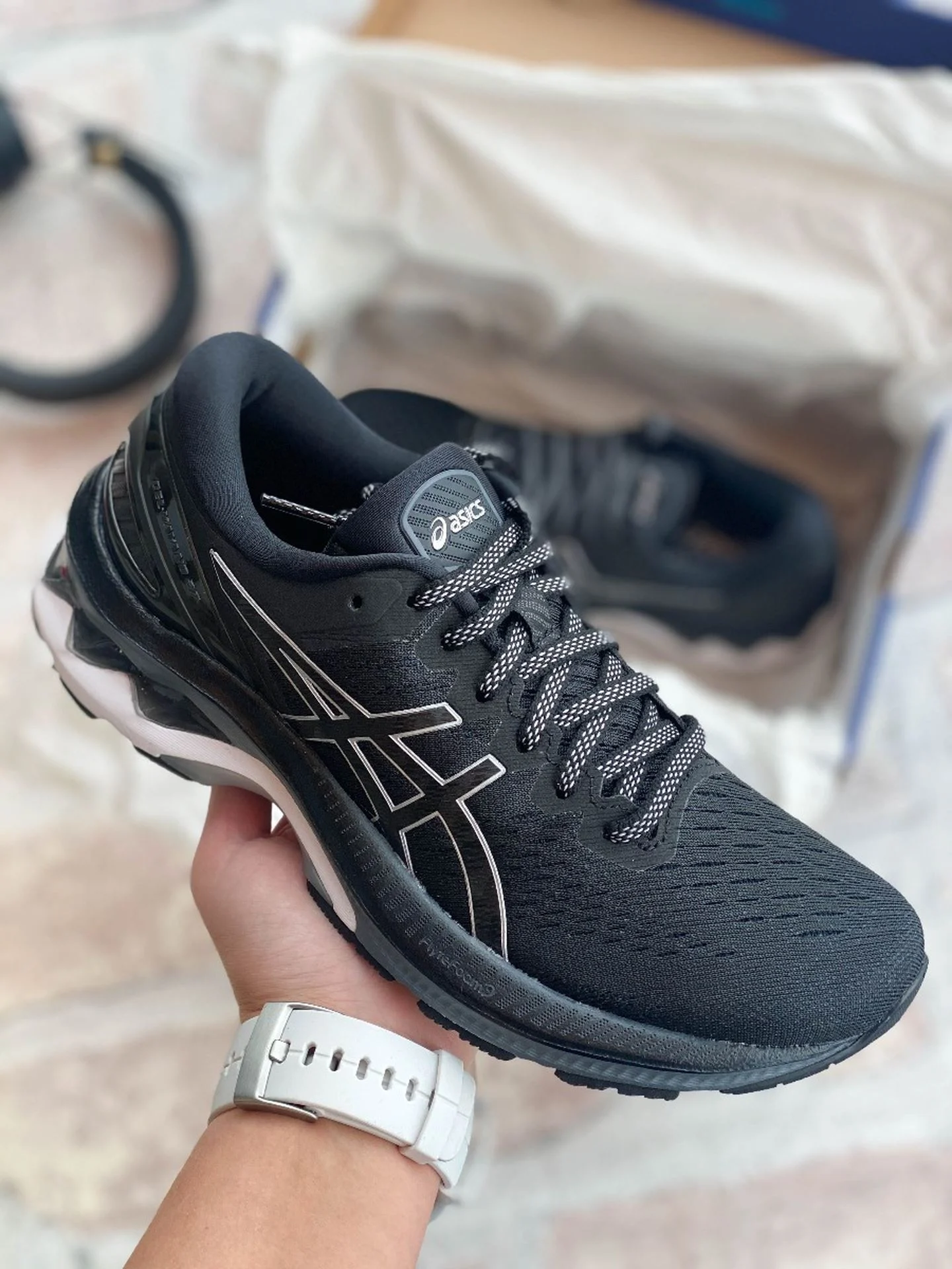 Gel-Kayano 27