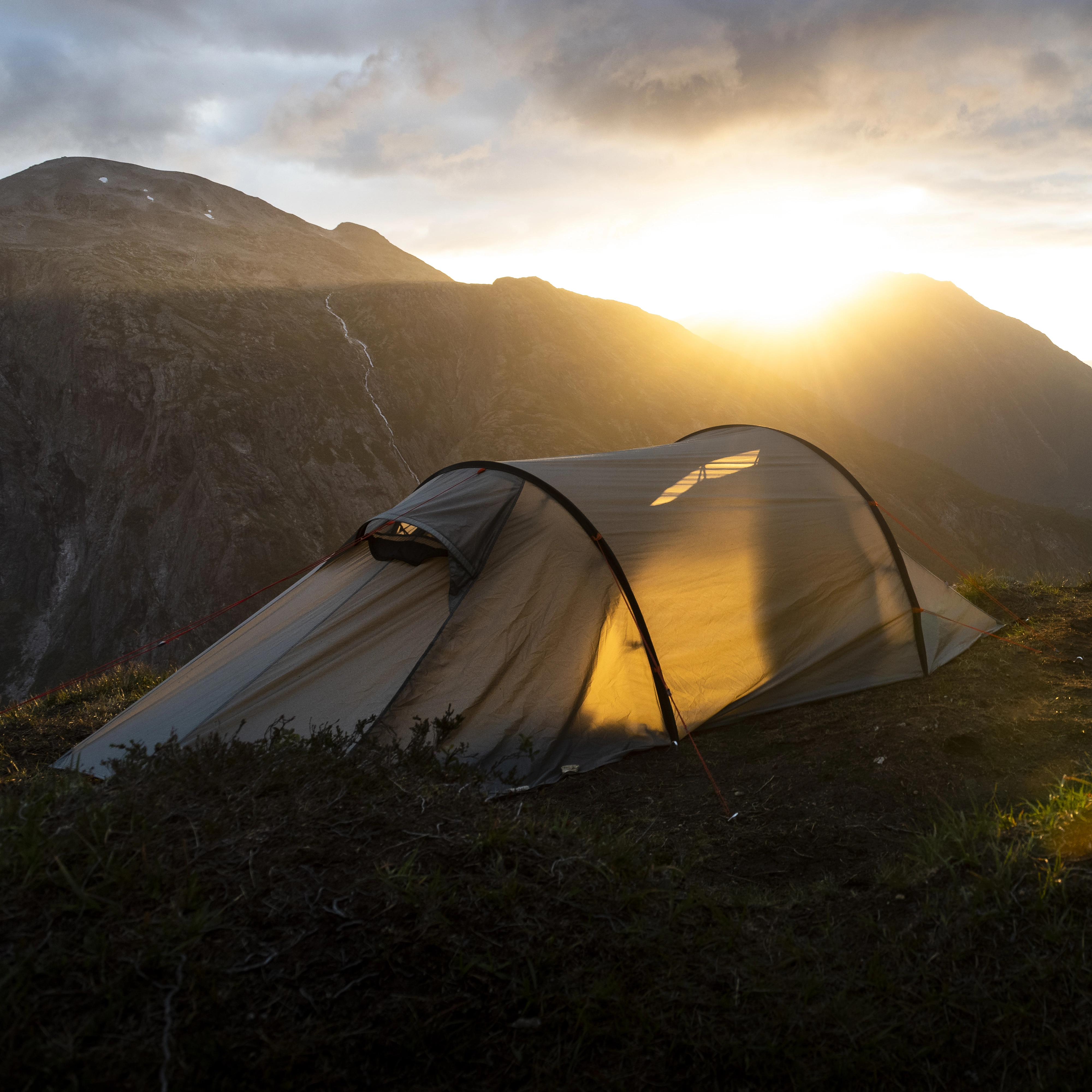 Romsdal 2-Person Tent Solid Light Grey