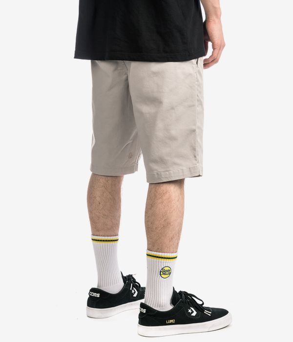 Volcom Frickin Modern Stretch 21 Shorts (stone)