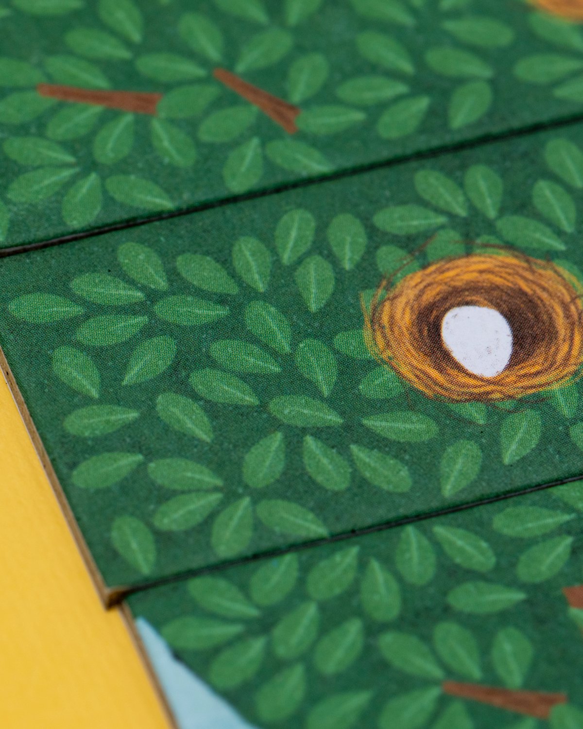 Brettspill Barn 4år+, Pocket size – Lagspill “Bygg trær og hjelp små kyllinger ut i verden” | Piu Piu Tiny Game
