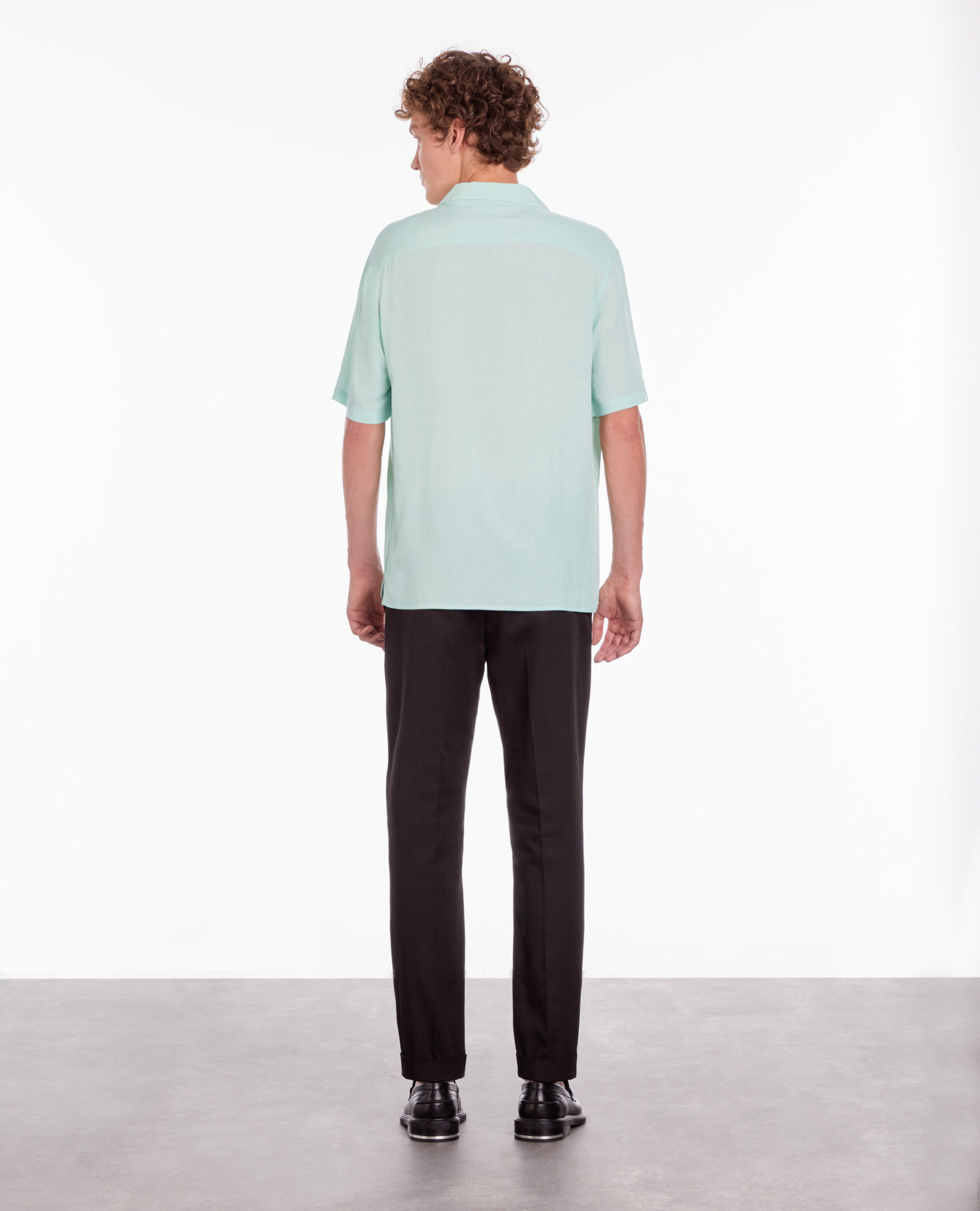 Chemise verte manches courtes