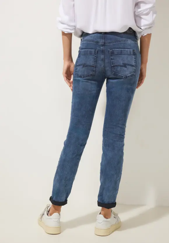Slim Fit Jeans in High Waist - dark indigo random wash