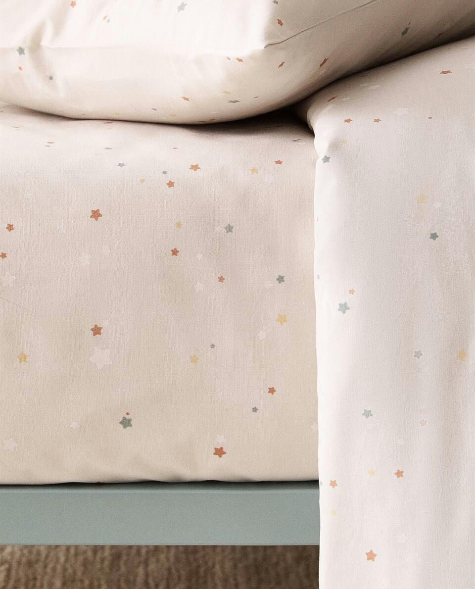 LENÇOL DE ELÁSTICO COM ESTAMPA DE ESTRELAS