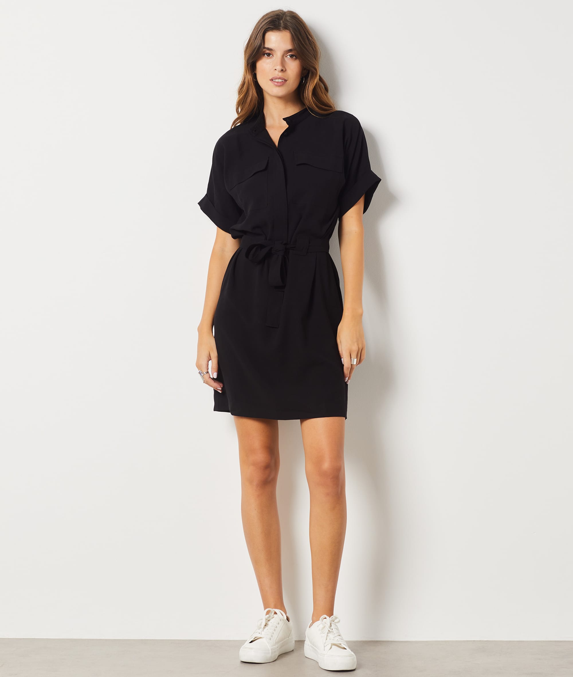 Robe manches courtes à nouer