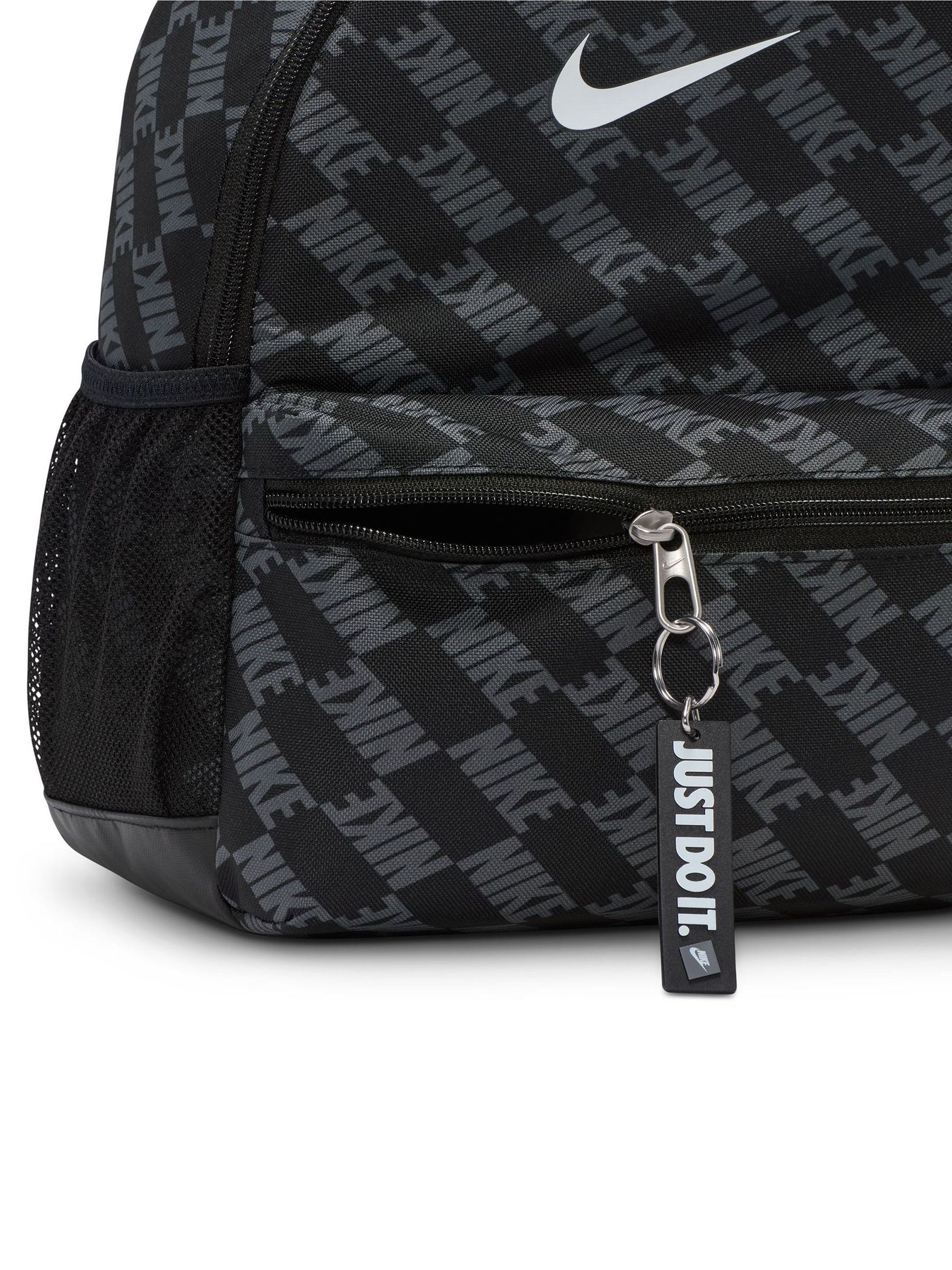 Zwart - Nike Mini Brasilia JDI rugzak met all-over print