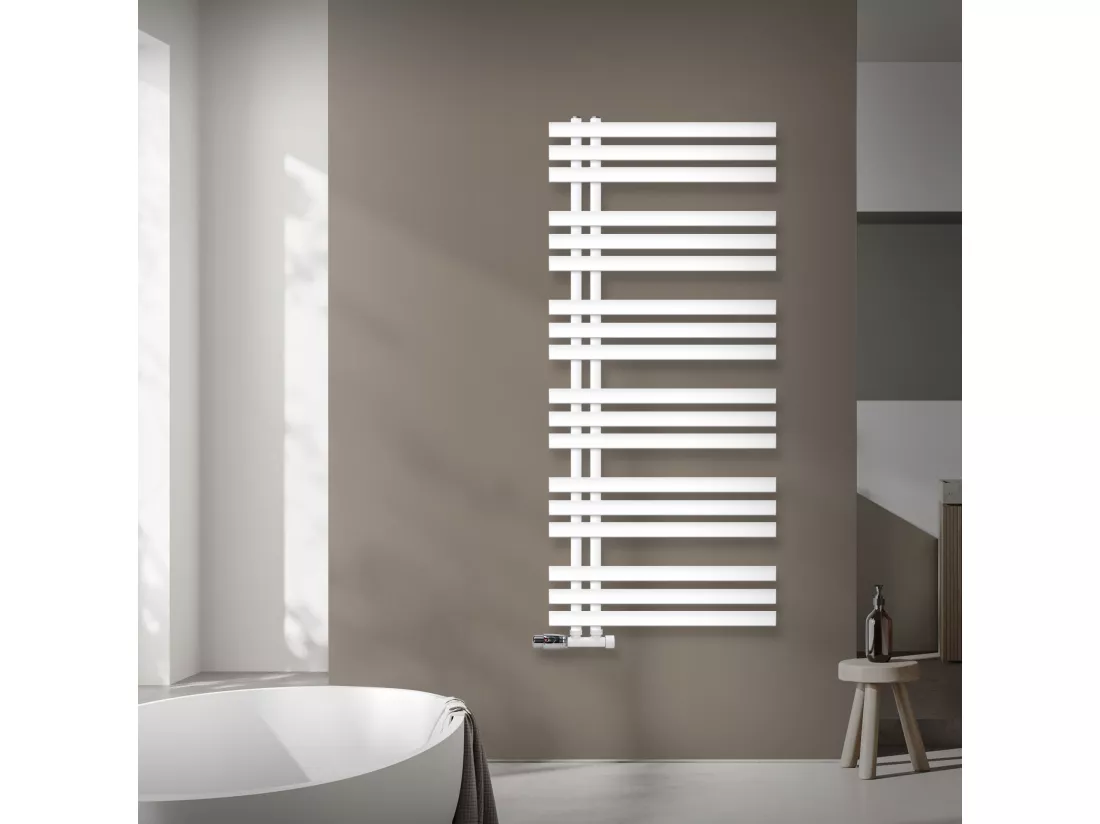 Radiateur de Salle de Bain Iron EM 600x1400 mm Blanc Raccord Central au Bas avec Garniture