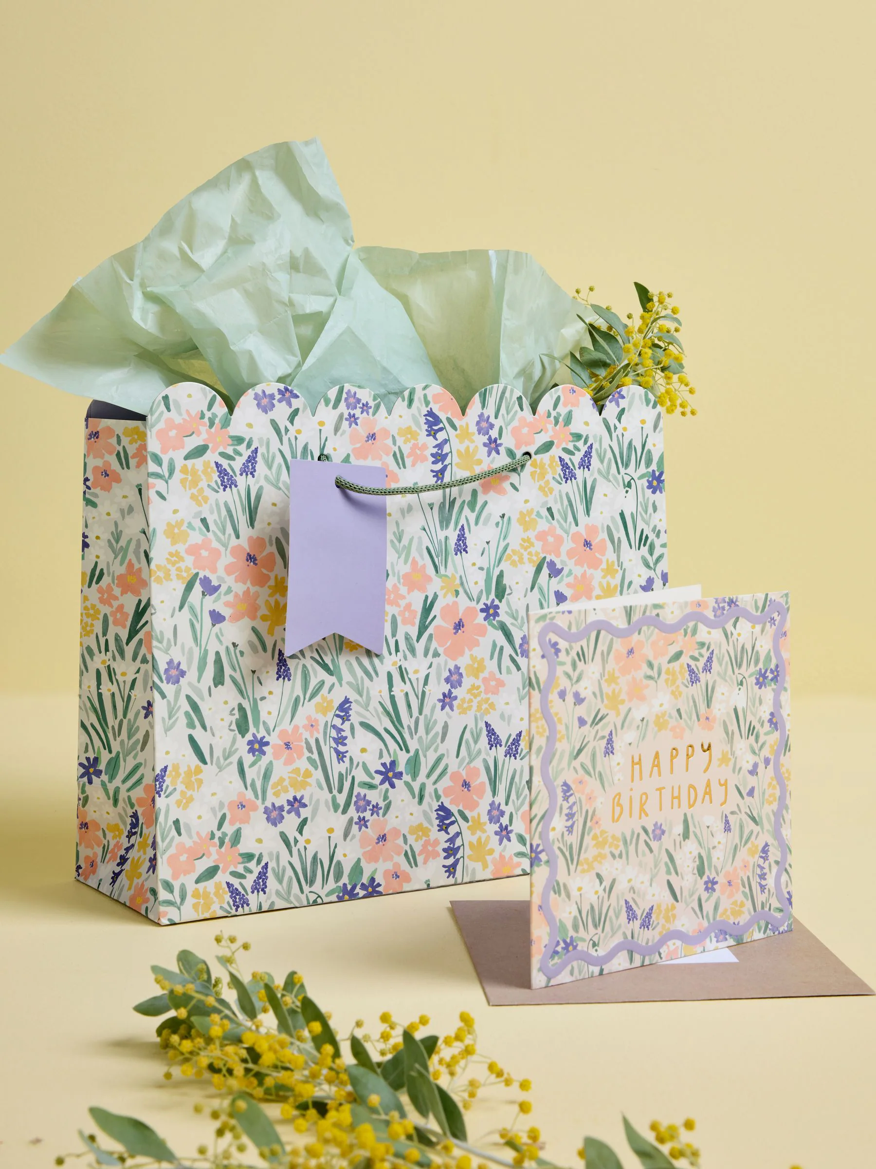 Medium Floral Print Gift Bag and Card Set
