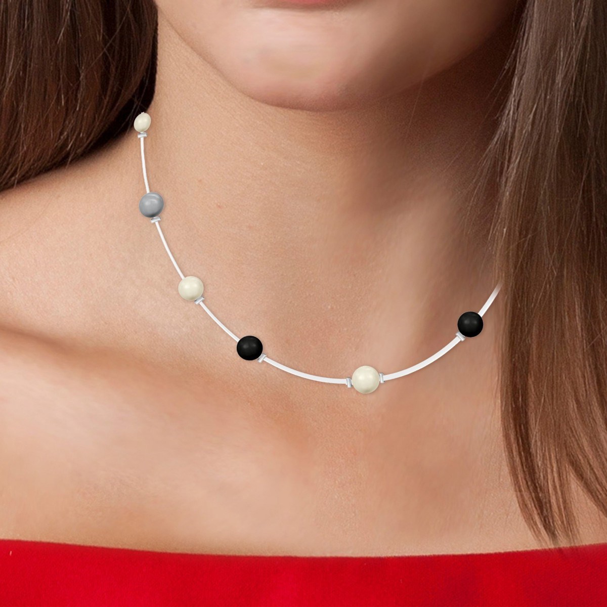 Collier SC Crystal décoré de perles scintillantes