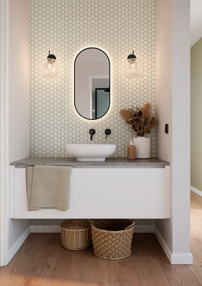 Hipp Design 13900 BL ovaal rechte spiegel 40x80cm met LED en spiegelverwarming zwart mat