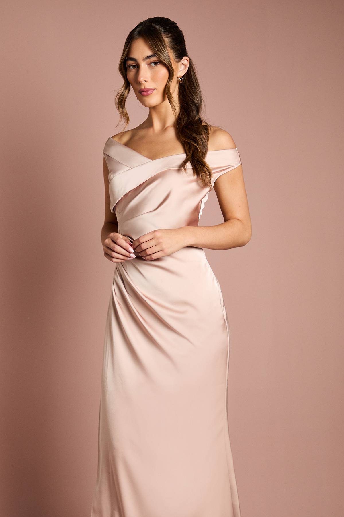 Coast Robe Longue de Demoiselle d'Honneur en Satin Bardot avec Détail de Fronces à la Taille