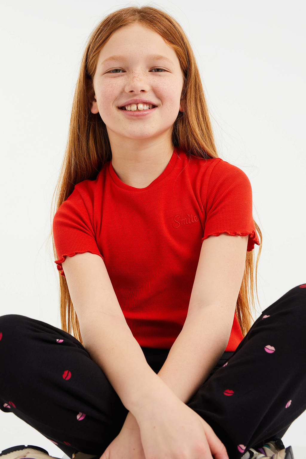 WE Fashion ribgebreid T-shirt met borduursels rood