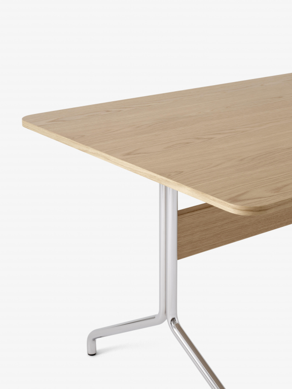 &tradition Pavilion AV19 tafel 200x90 chrome onderstel, walnoot eiken