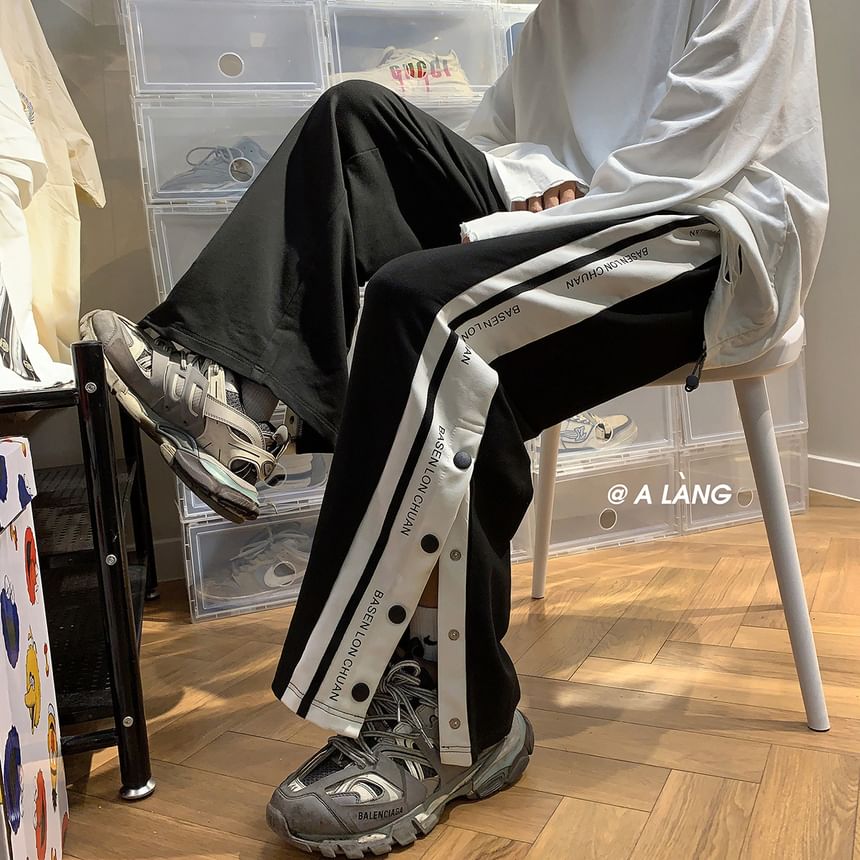 Nikoflin - Joggingbroek met rechte pijpen en hartjesprint, knoopsluiting en middelhoge taille
