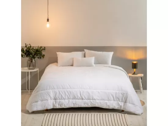 Couette Légère Spéciale Eté 200x200cm