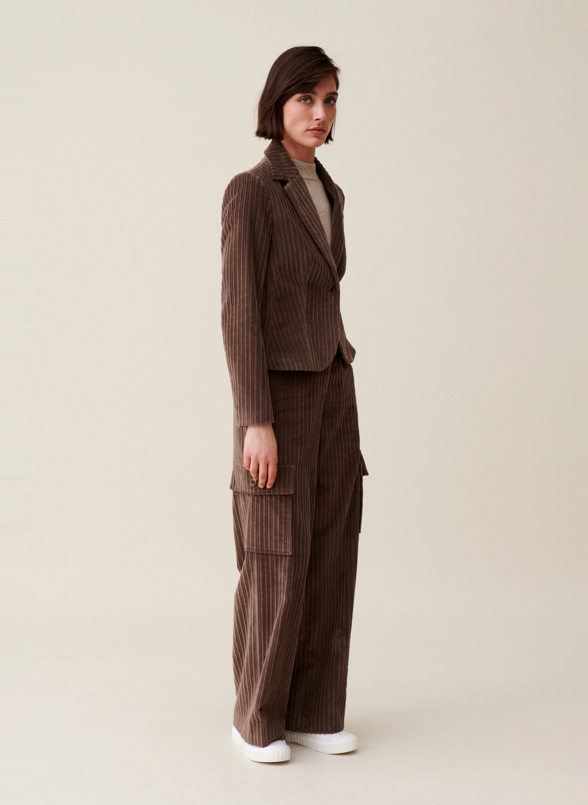 Veste cintrée en velours côtelé | Marron