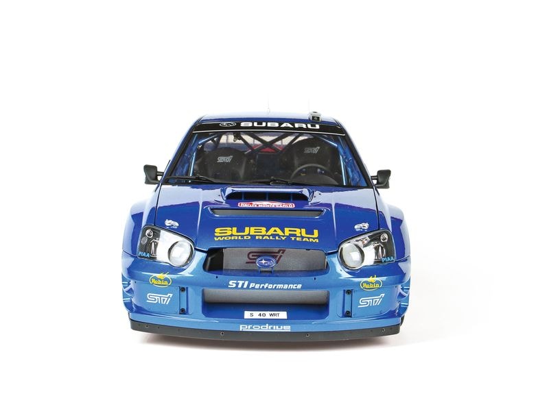 IXO Models Premium Kit Subaru Impreza Rally MC 2003 1:8 Detailgetreuer Standmodellbausatz im Massstab 1:8