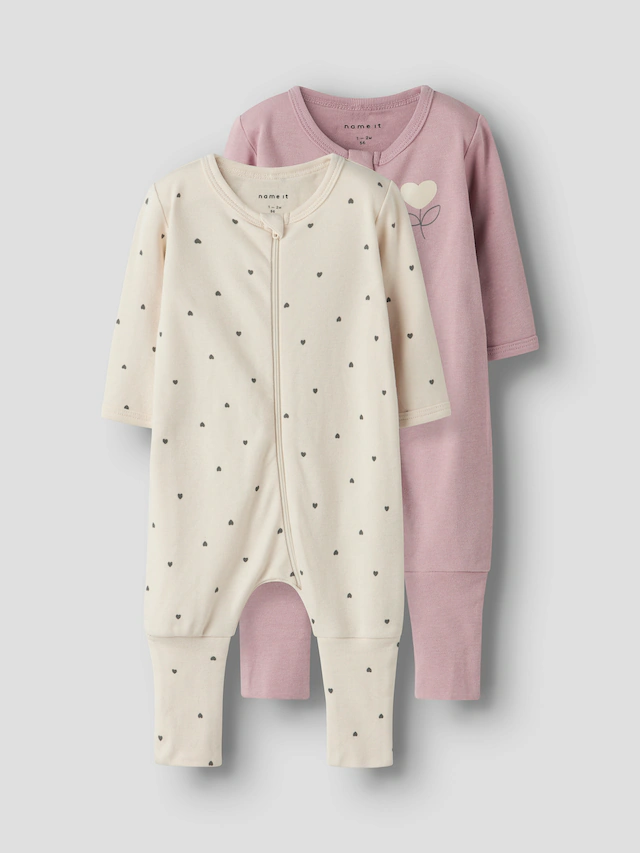 Name It Pyjama »NBFNIGHTSUIT 2P ZIP FF HEART NOOS« Packung, 2 tlg.