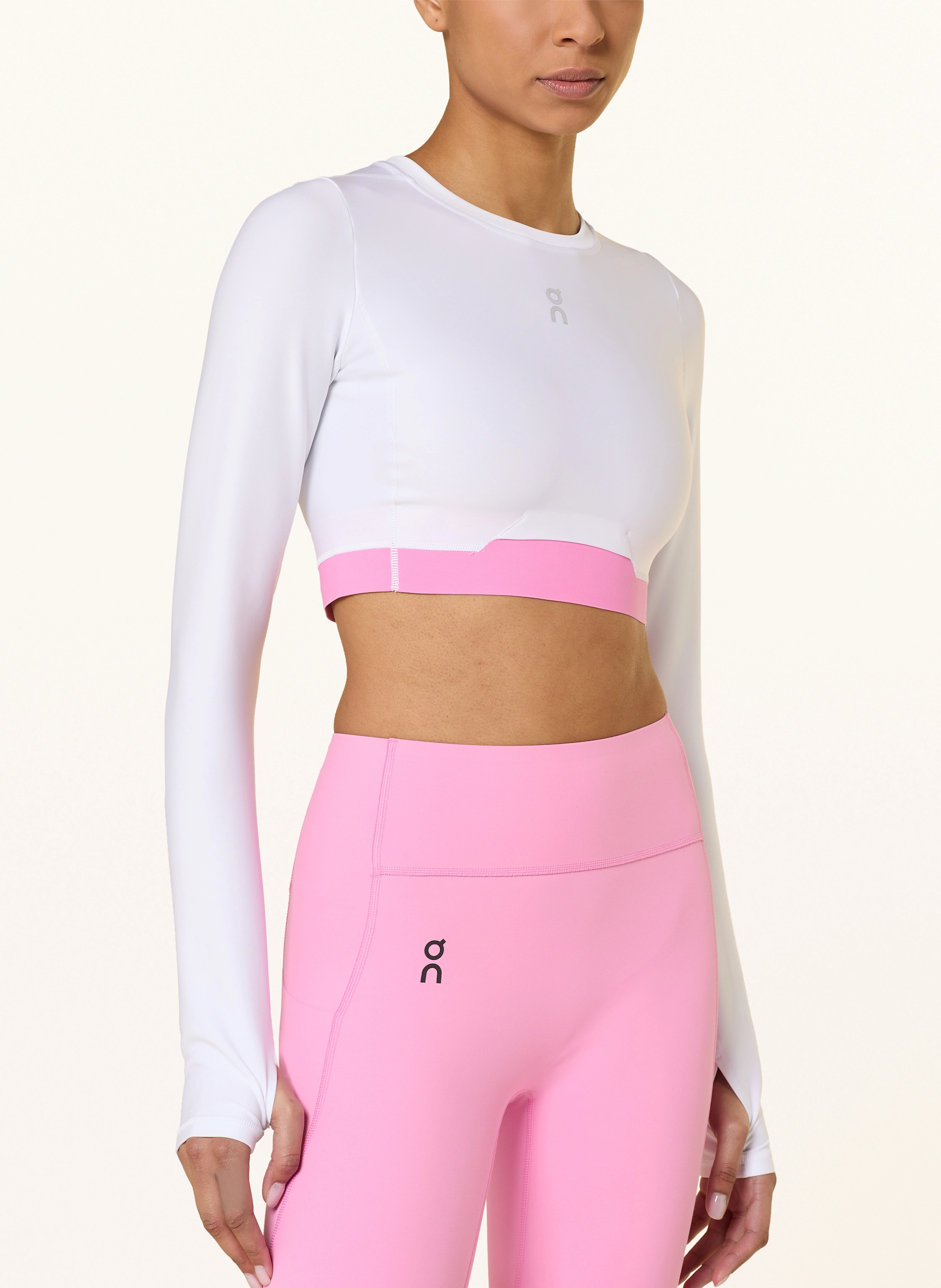 On Cropped-Longsleeve TRAIN