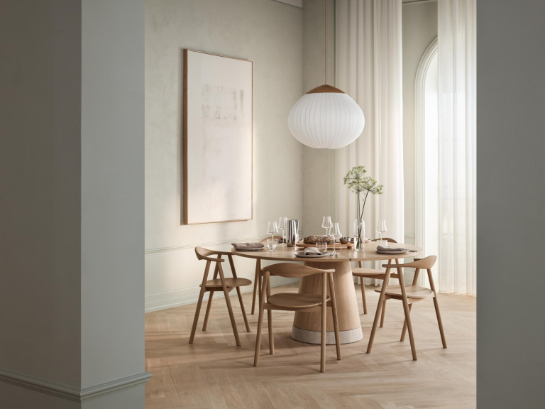 Bolia Piro eettafel Ø160 wit gepigmenteerd geolied eiken