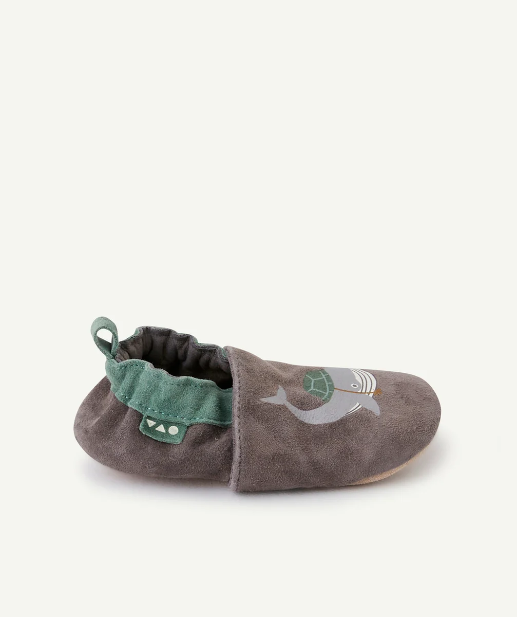 CHAUSSONS EN CUIR BÉBÉ GARÇON GRIS AVEC BALEINES