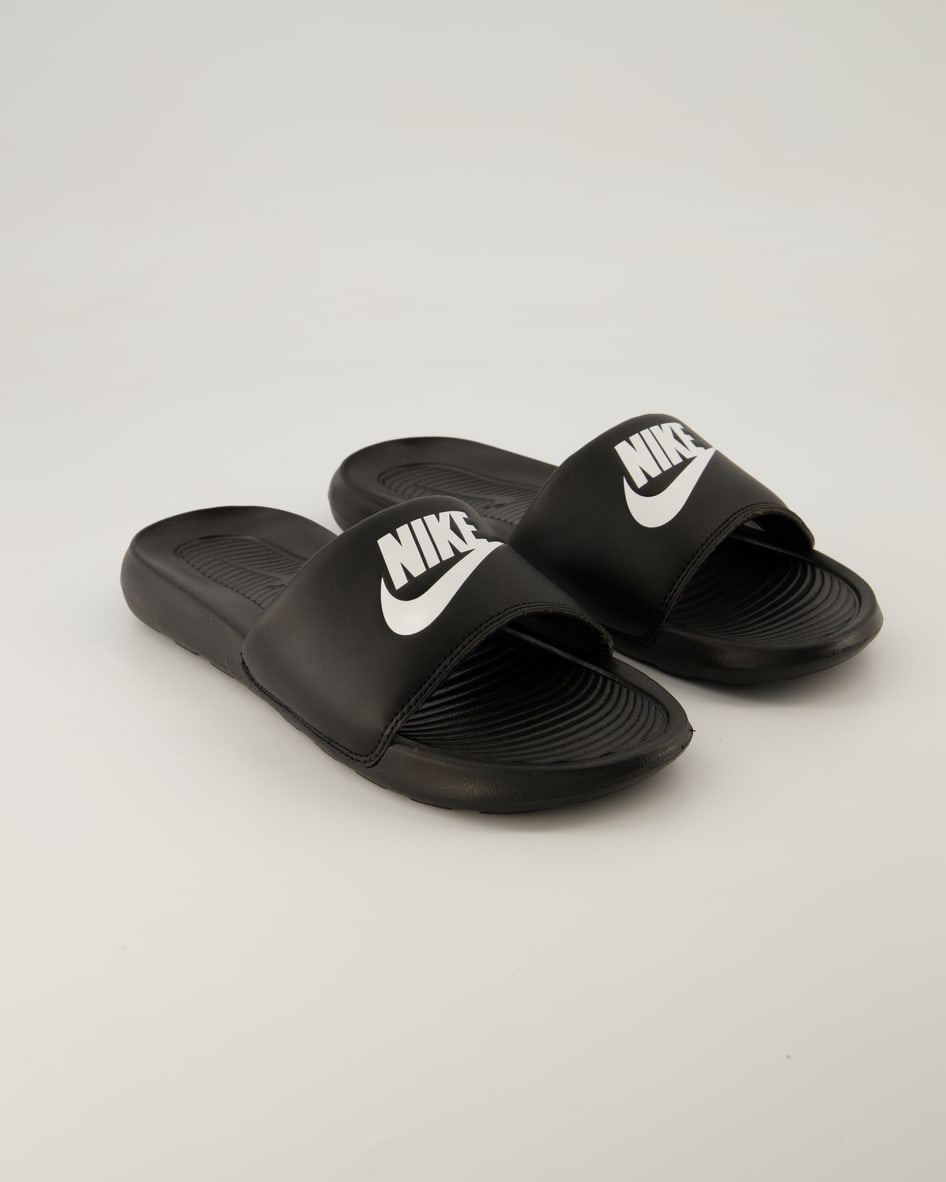 Nike Victori One Pantoletten in Schwarz