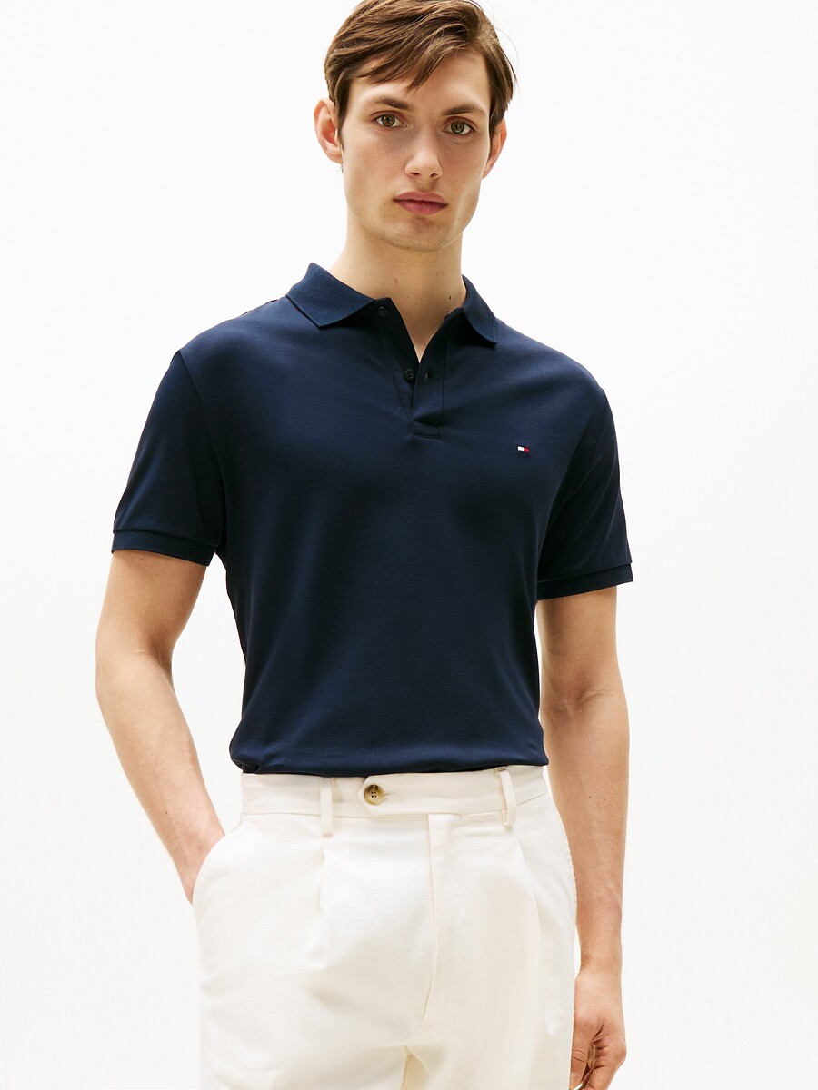 TOMMY HILFIGER<br>Camisa polo regular de manga curta em algodão macio