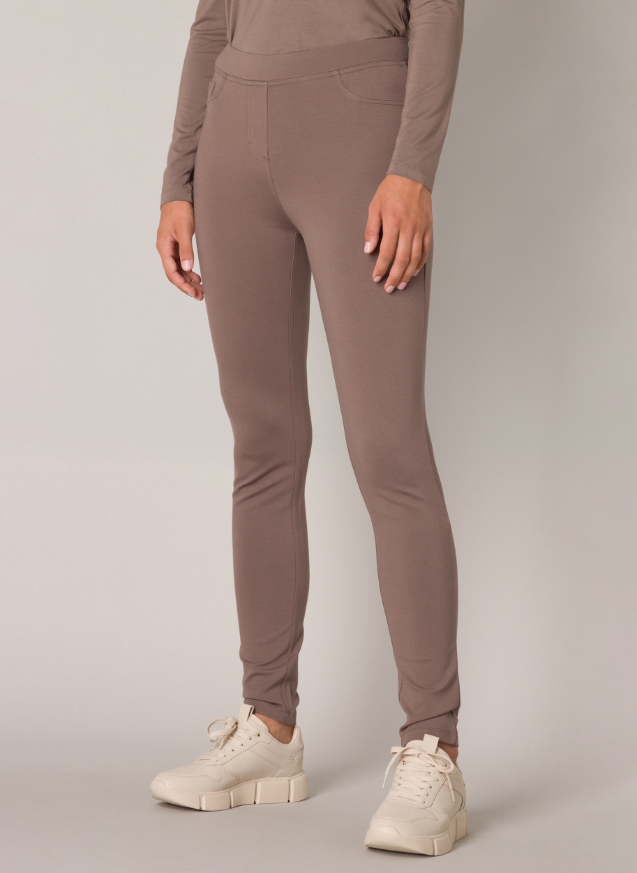 Base Level Treggings  mit elastischem Bund und Viskose