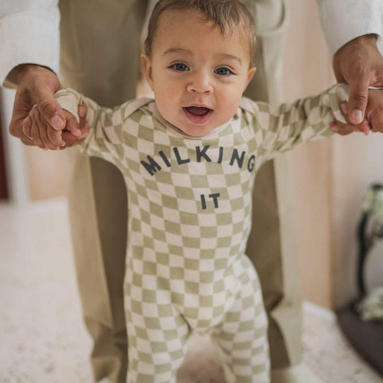 Baby Einteiler Milking It Checkerboard Taupe