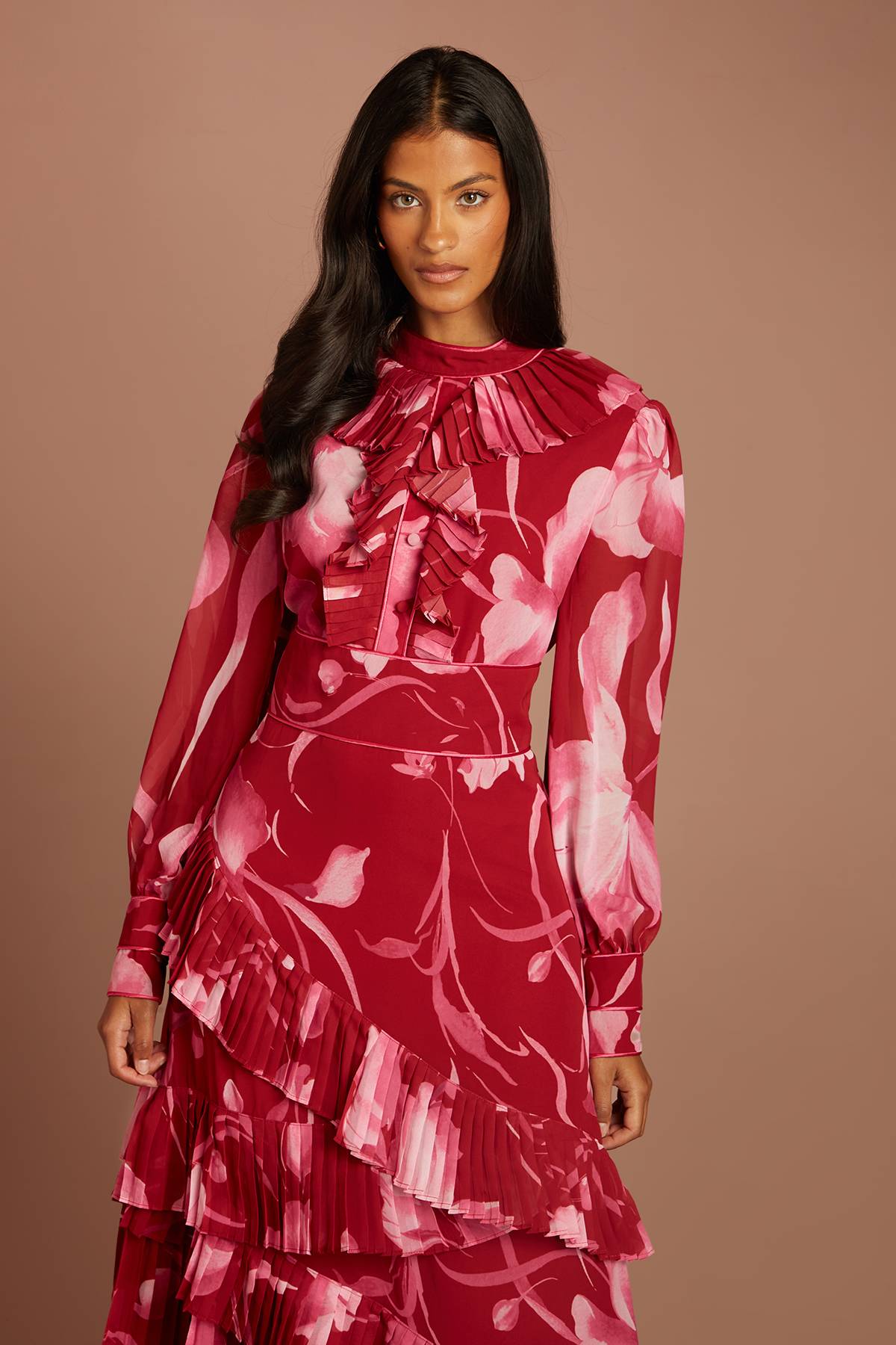 Coast Robe Mi-longue Plissée À Étages Avec Manches Longues Et Imprimé Petite