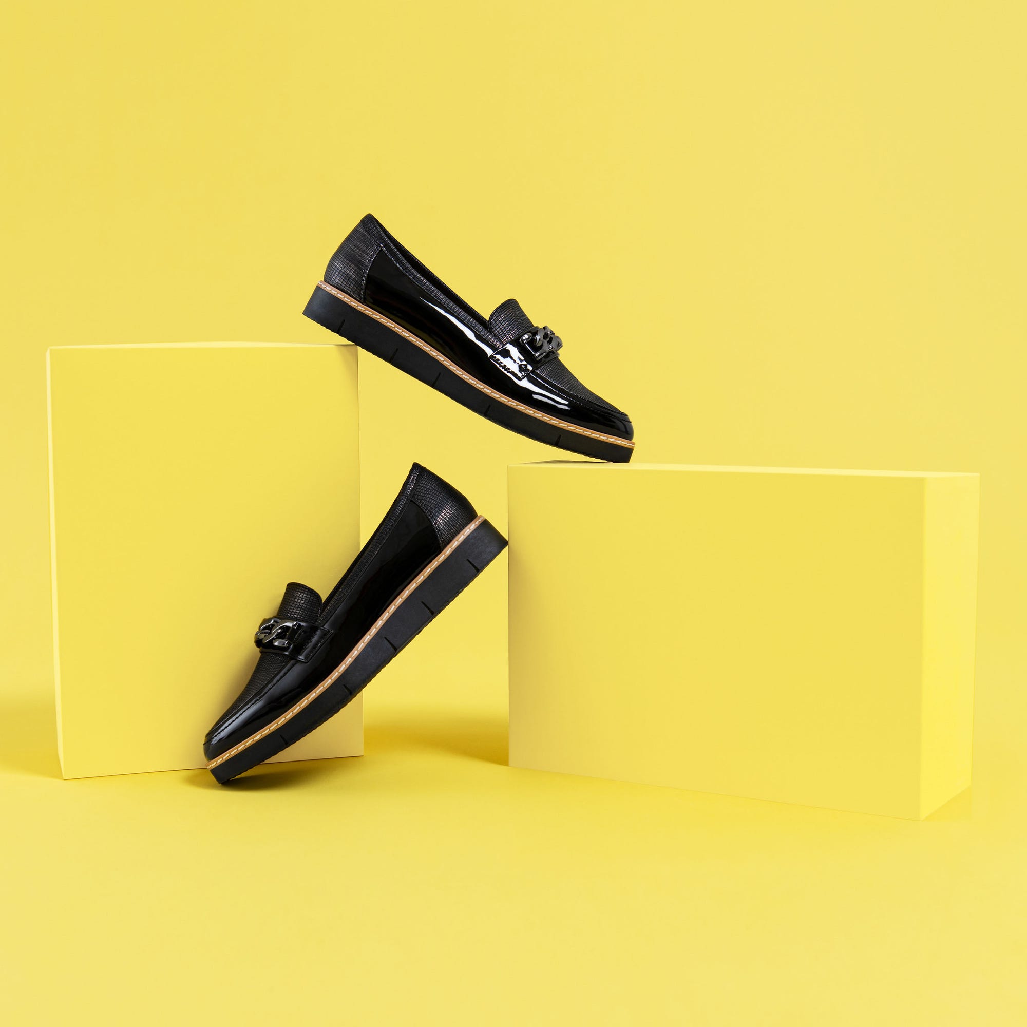 Mocassins Femme noir vernis