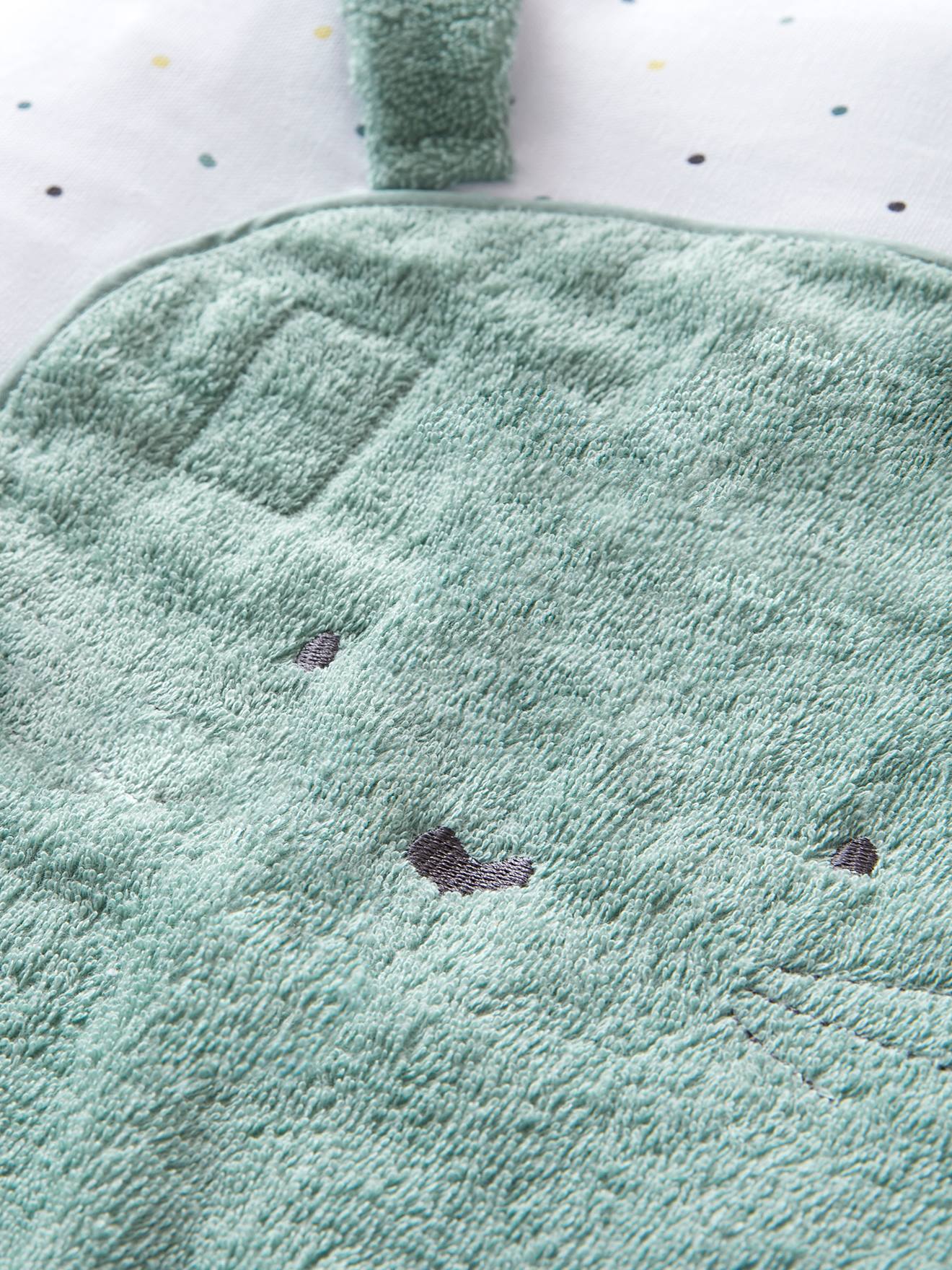 Menthe à l'Eau trocador liso verde médio com motivos