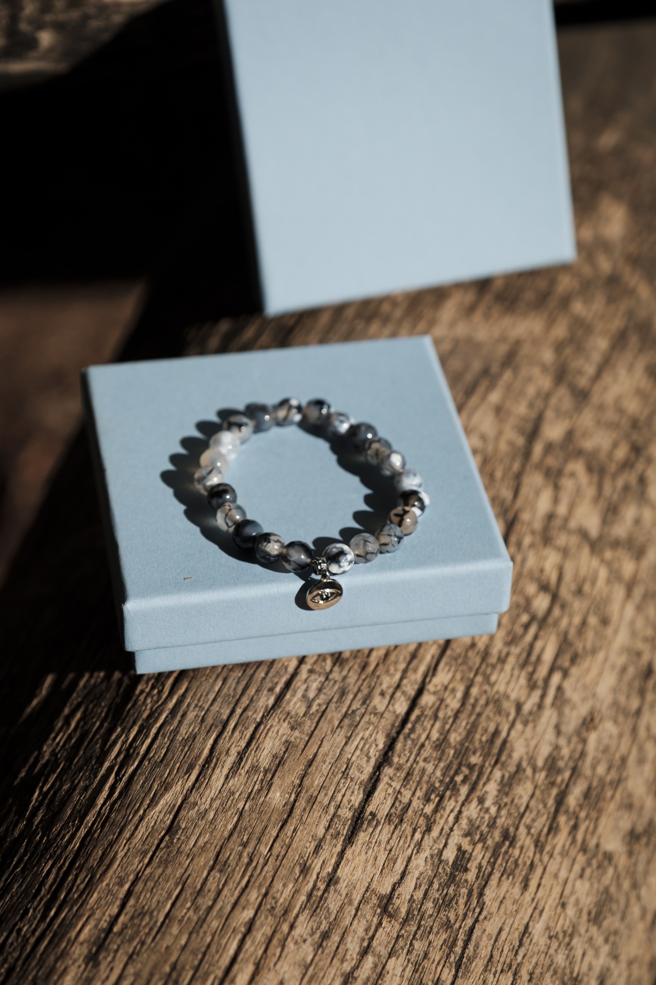 Armband 'Evil Eye', Chalcedon-Perlen und Sterlingsilber in Geschenkbox günstig bestellen