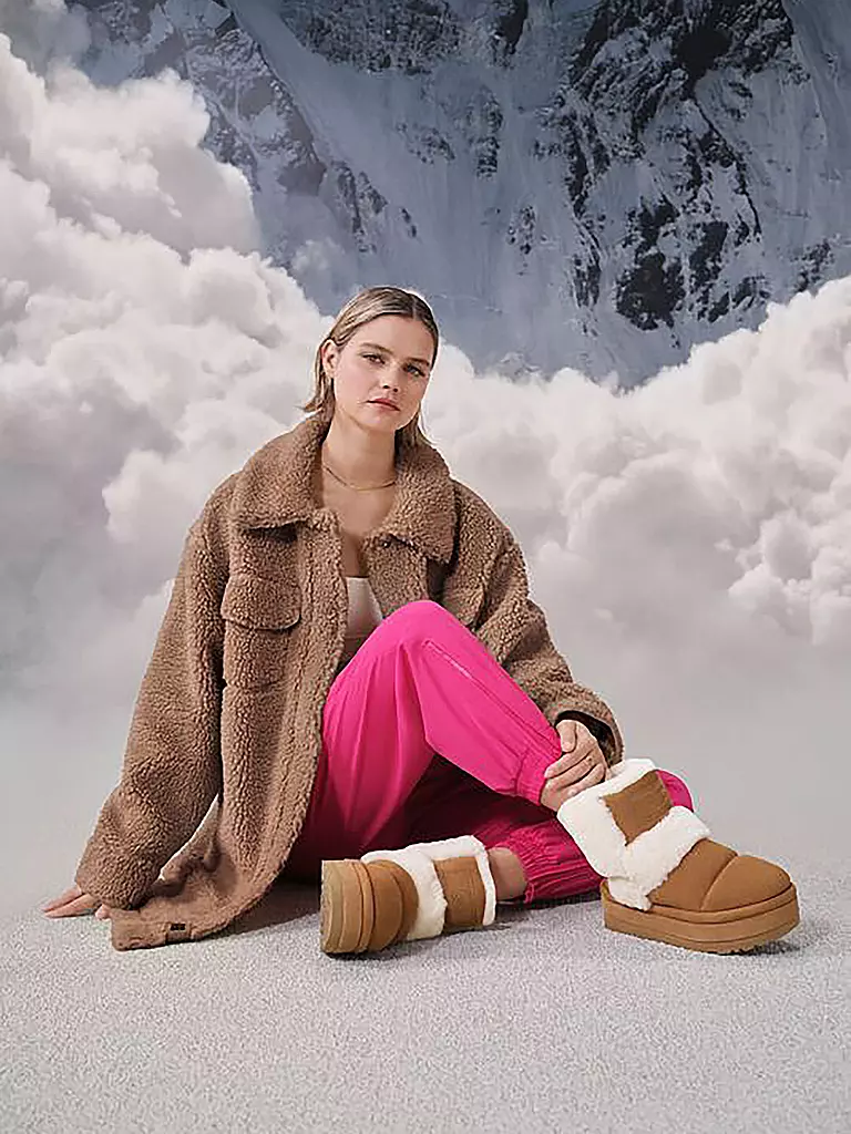 UGG Snowboots CLASSIC CHILLAPEAK camel