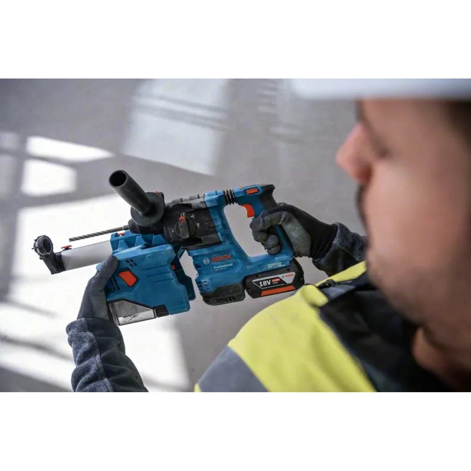 Bosch GBH 18V-22 18V accu boorhamer set in L-Boxx (2x 4.0Ah) - met afzuigunit