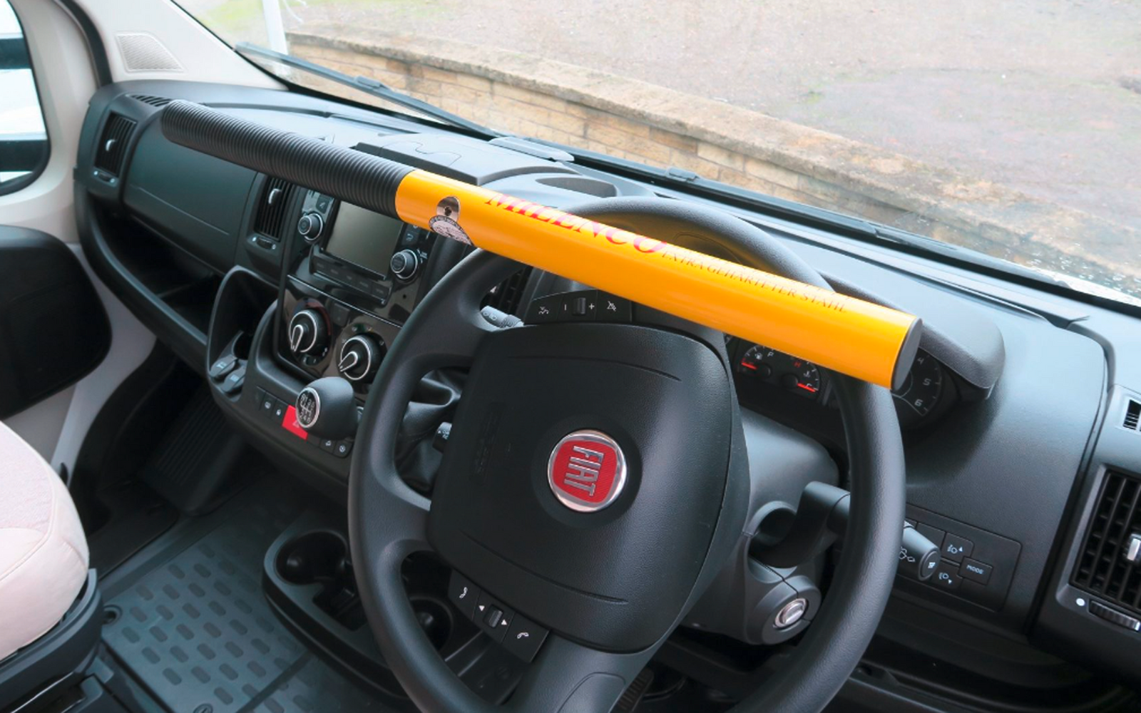 Milenco Hochsicherheits-Lenkradschloss Commerical High Security Steering Wheel Lock Yellow