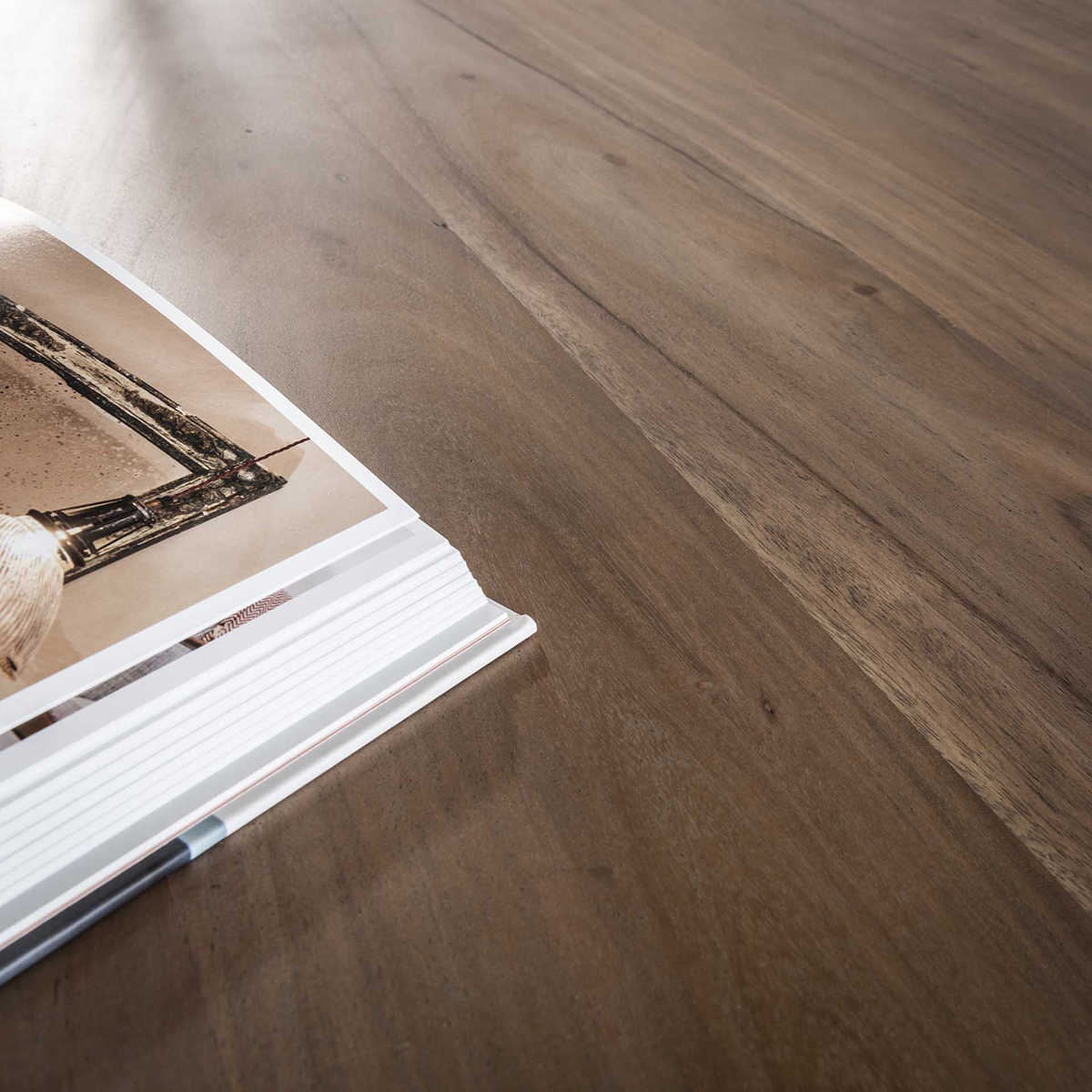 Eettafel Art