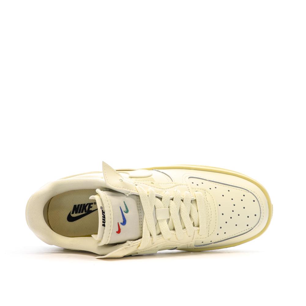 Nike Baskets Écru Femme Nike Air Force 1 Fontanka