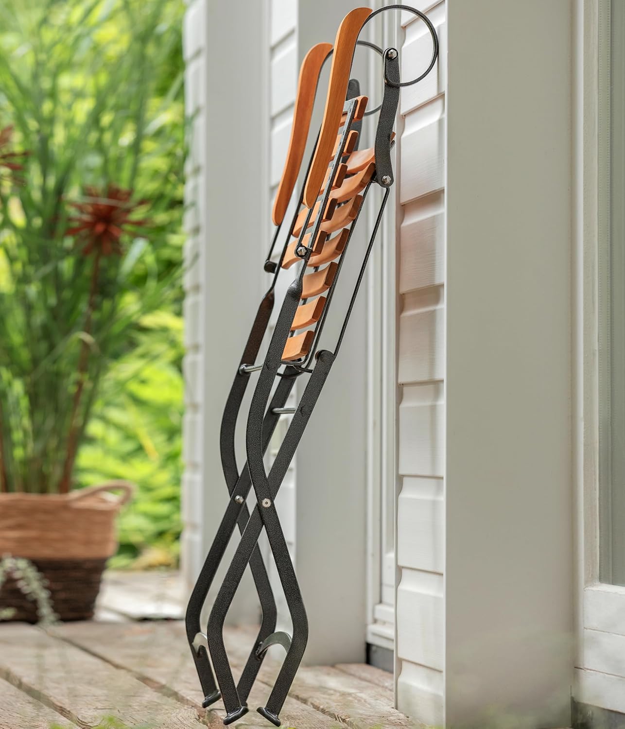 Dehner Klappsessel Tegernsee, ca. 88 x 57 x 56 cm, aus FSC® - zertifiziertem Akazienholz / Stahl, natur / schwarz