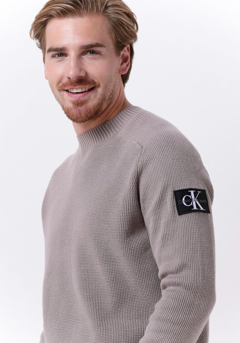 CALVIN KLEIN taupe calvin klein sweater monologo badge sweater