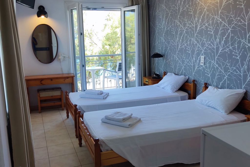 Fly & Go Ilion Hotel Logies en ontbijt - Hotel