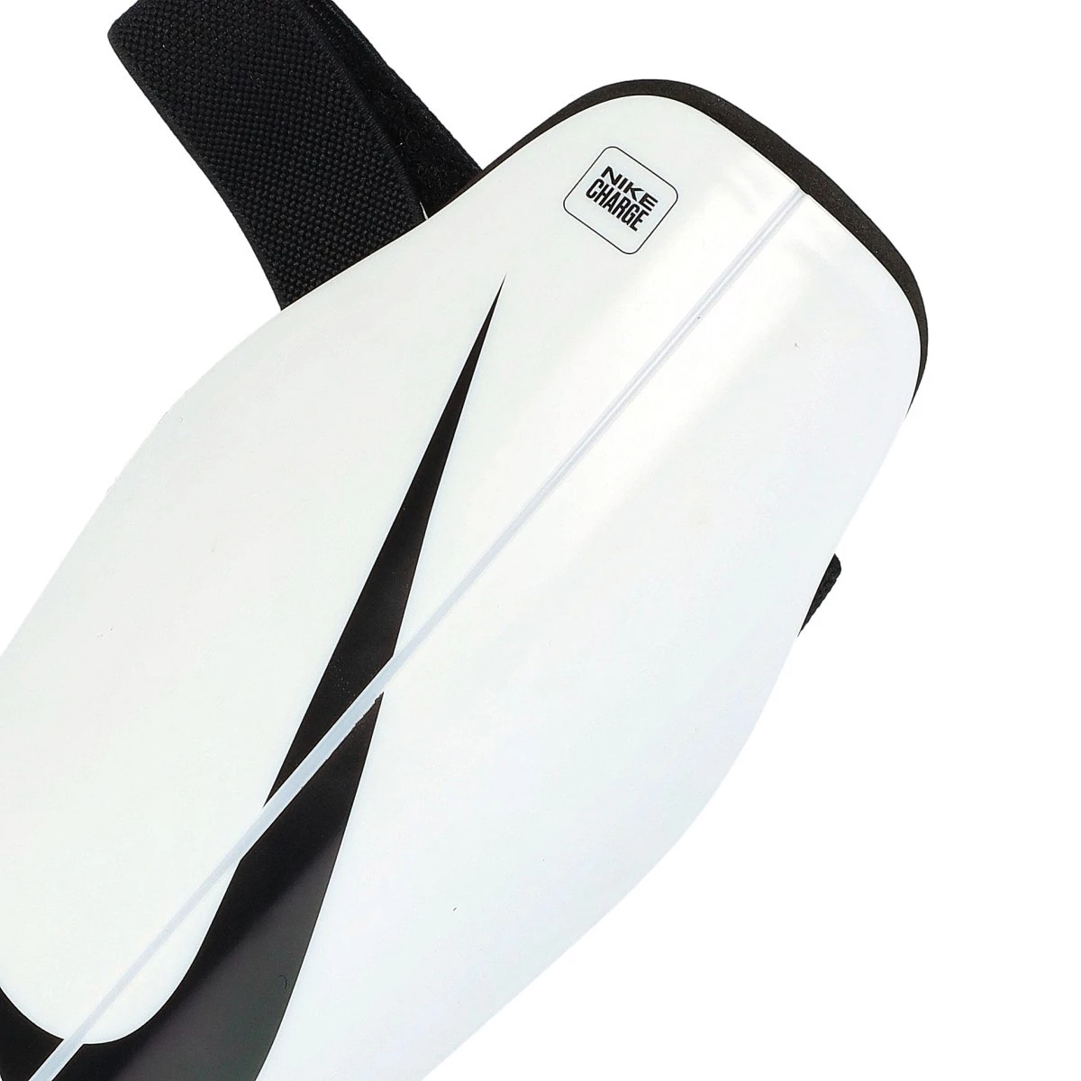 Caneleira Nike Charge Guard