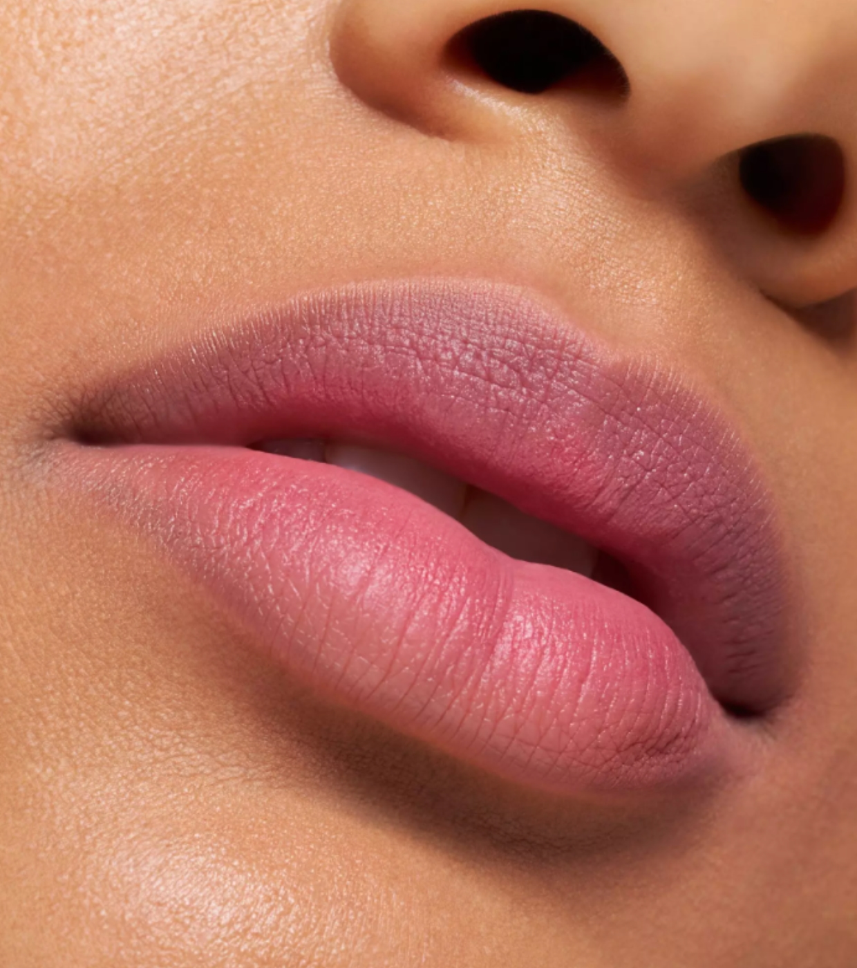 essence - Batom matte com acabamento esfumado BLUR soufflé - 06: Pillow Talking