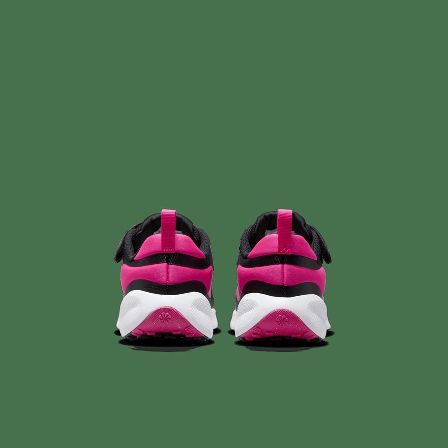 Nike Revolution 7 Little Kids' Shoe BLACK/HYPER PINK-WHITE