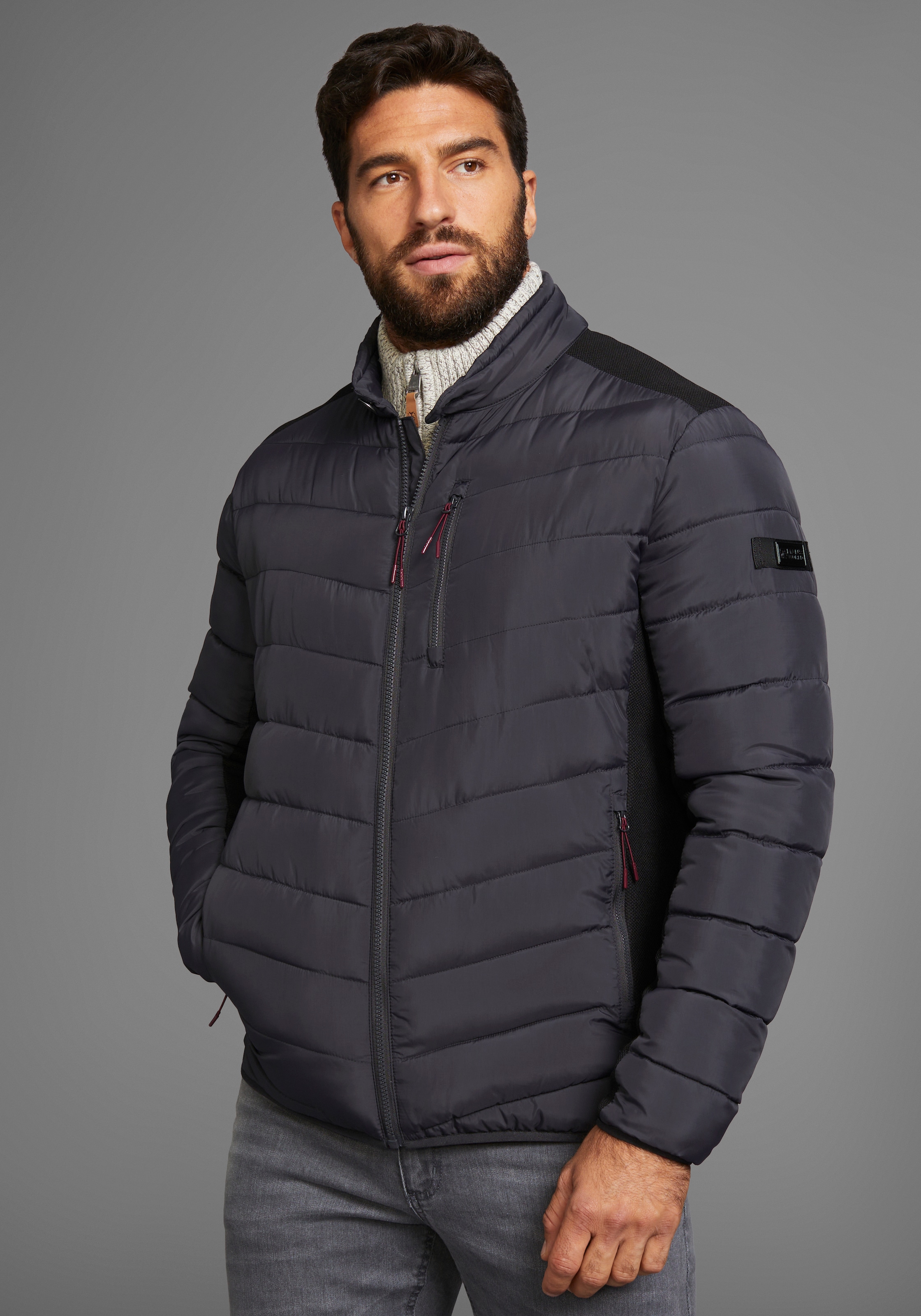 Man's World Steppjacke ohne Kapuze mit Reissverschlusstaschen,  mit Brusttasche,  mit Innentaschen
