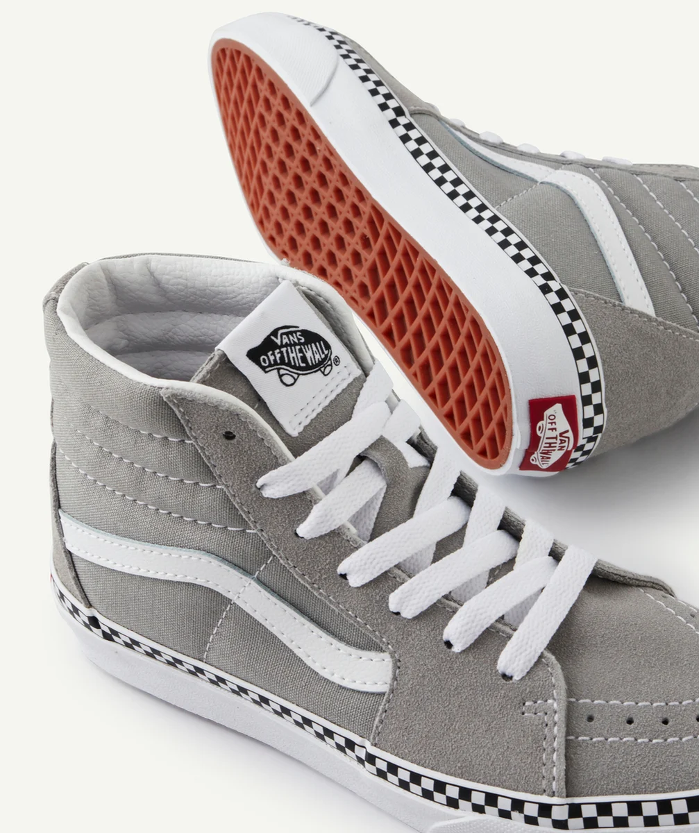 VANSBASKETS MONTANTES GRISES ET DAMIER UY SK8-HI