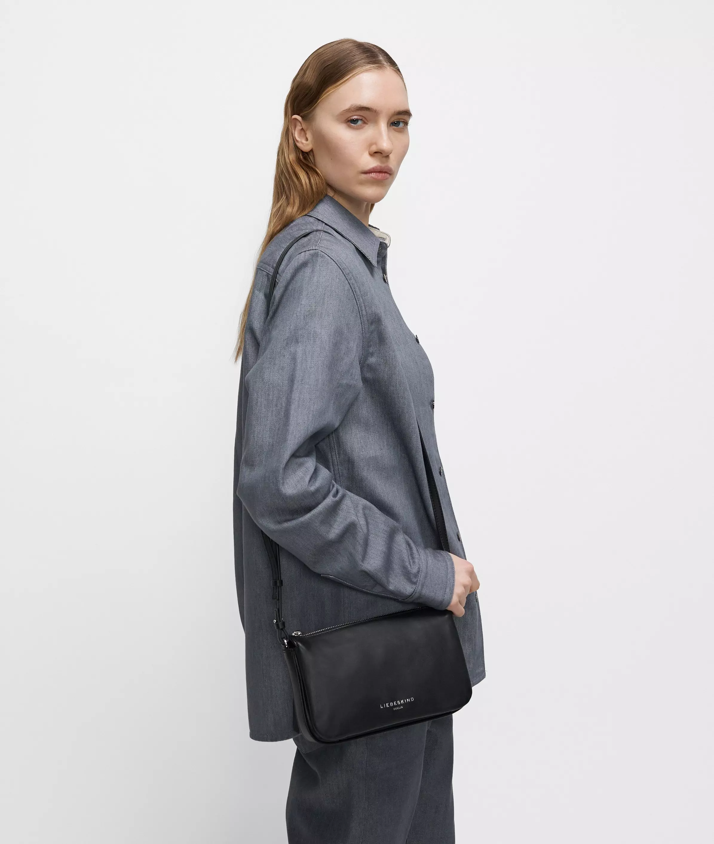 Crossbody Handy crossbody bag made from soft sheepskin
