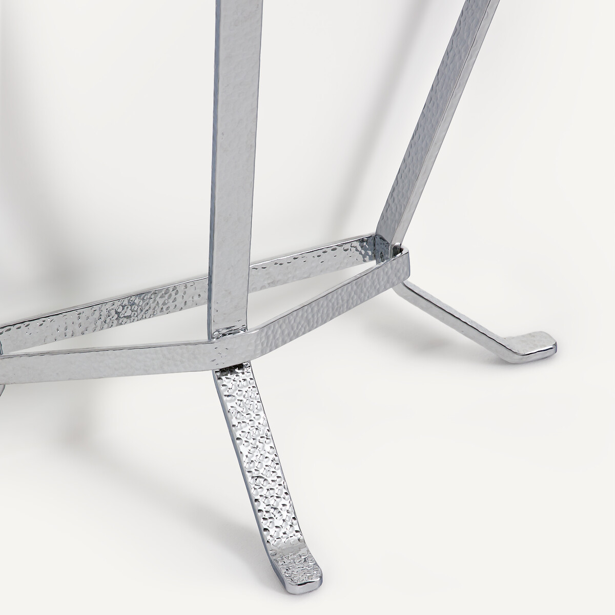 OTTO STUDIO PARA AM.PM<br>Mesa de console em mármore Carrara e ferro ZEN